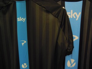 Team Sky Pro Jersey と中華ジャージ