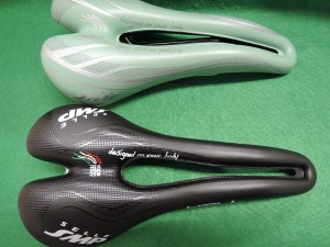 Selle SMP Hell Hybrid 比較