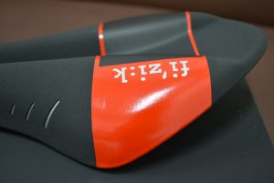 フィジーク アリオネ バーサスX