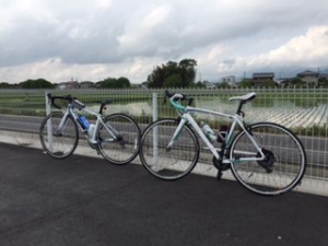 菰野町小島ミニストップにて