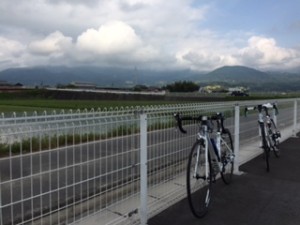 菰野町小島ミニストップにて