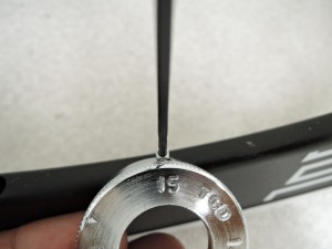 ミノウラ ニップル回し