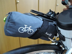 Topeak F77 Fixerを使って輪行袋を固定