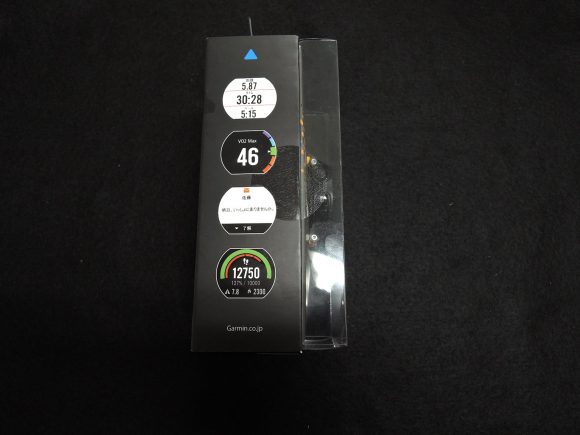 「Garmin ForeAthlete235J」の外箱の側面