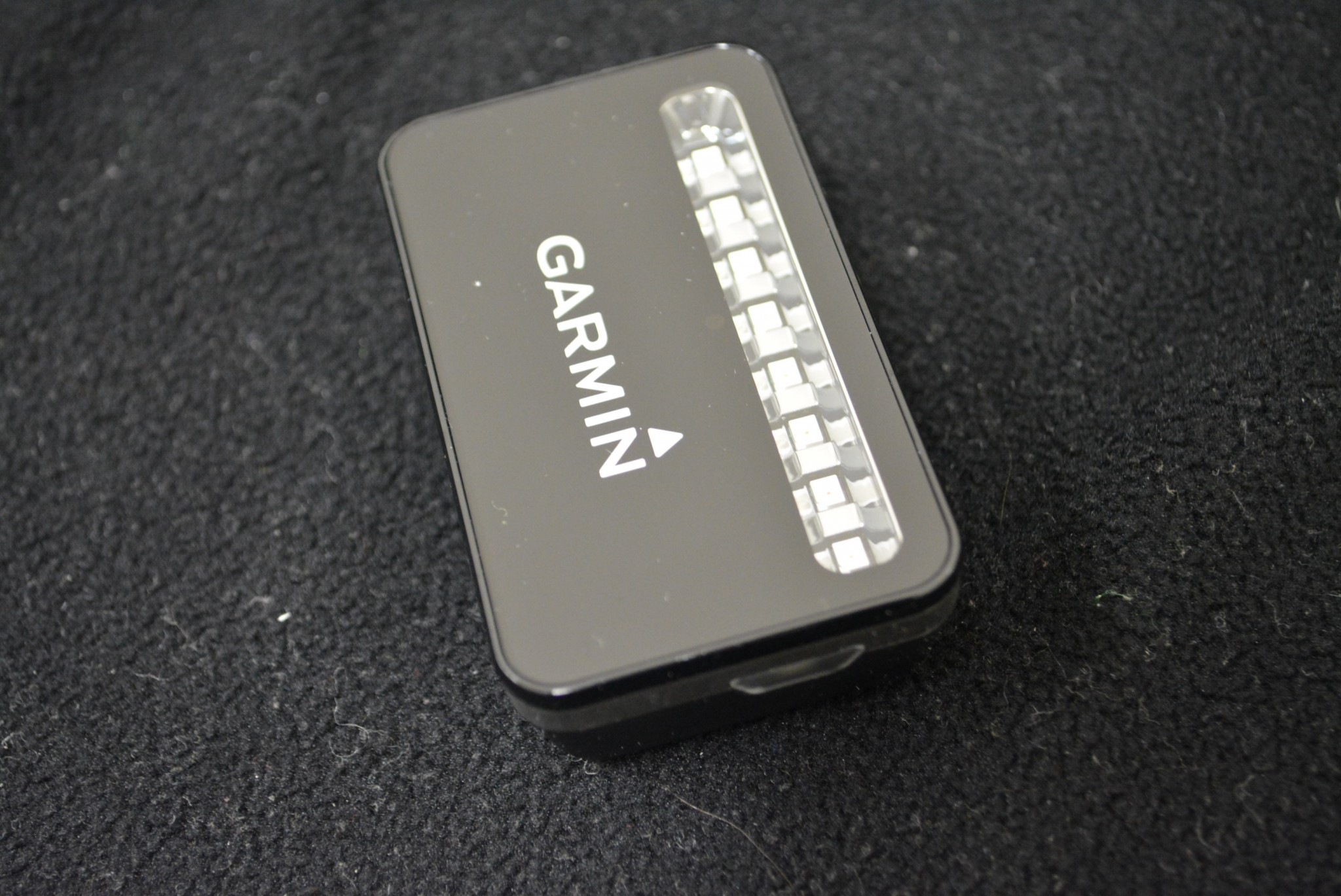 販売特注 GARMIN (ガーミン) VariaRTL510リアビューレーダー 一部の欠