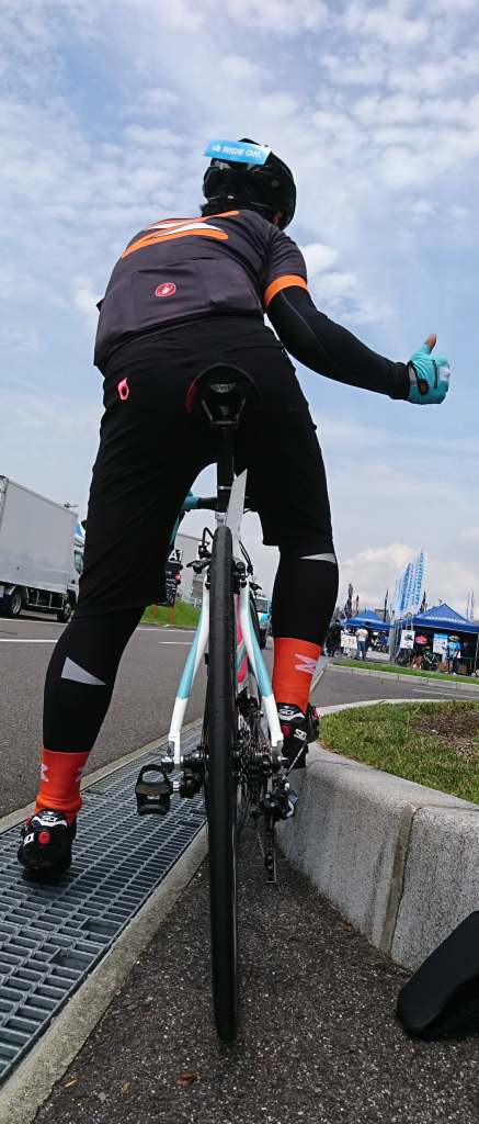 Zwiftジャージを着てRide On!