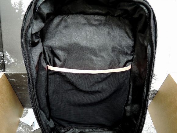Rapha】ラファ「Travel Backpack」の購入レビュー