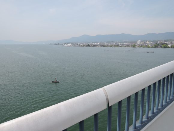 琵琶湖大橋の歩道